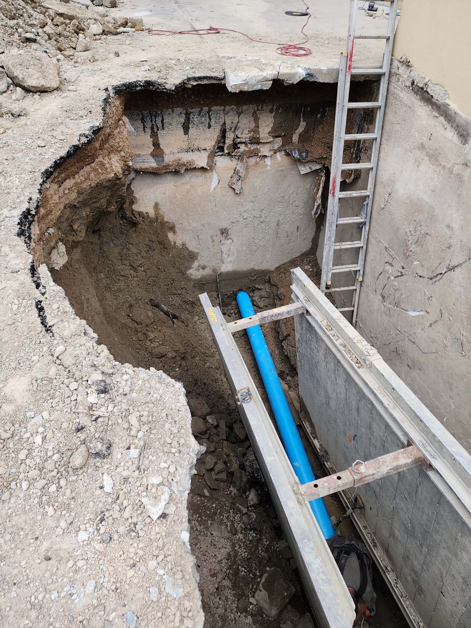 Underground fire-water main piping installation